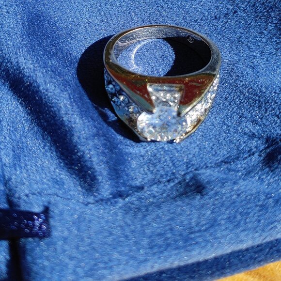 Swarovski Crystal Ring, Gold Plated, Swan Signed, Size 9 - Picture 3 of 16